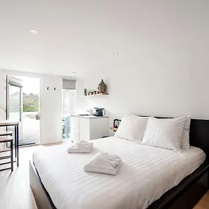 https://little-buddha.zandvoort-hotels.com